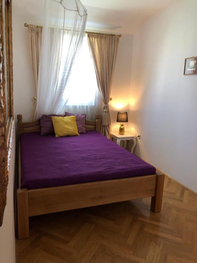 Apartment Betty Malinska Buitenkant foto