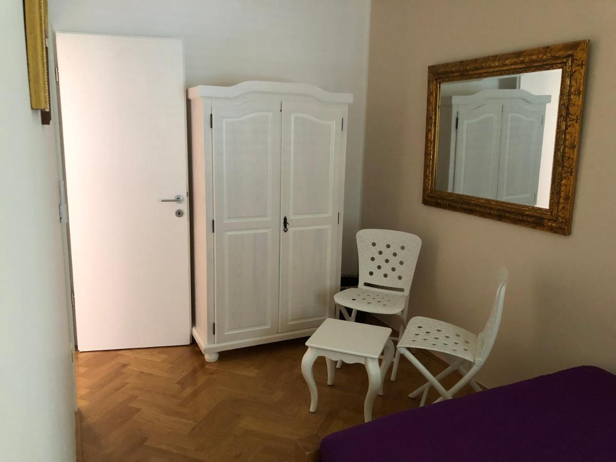 Apartment Betty Malinska Buitenkant foto